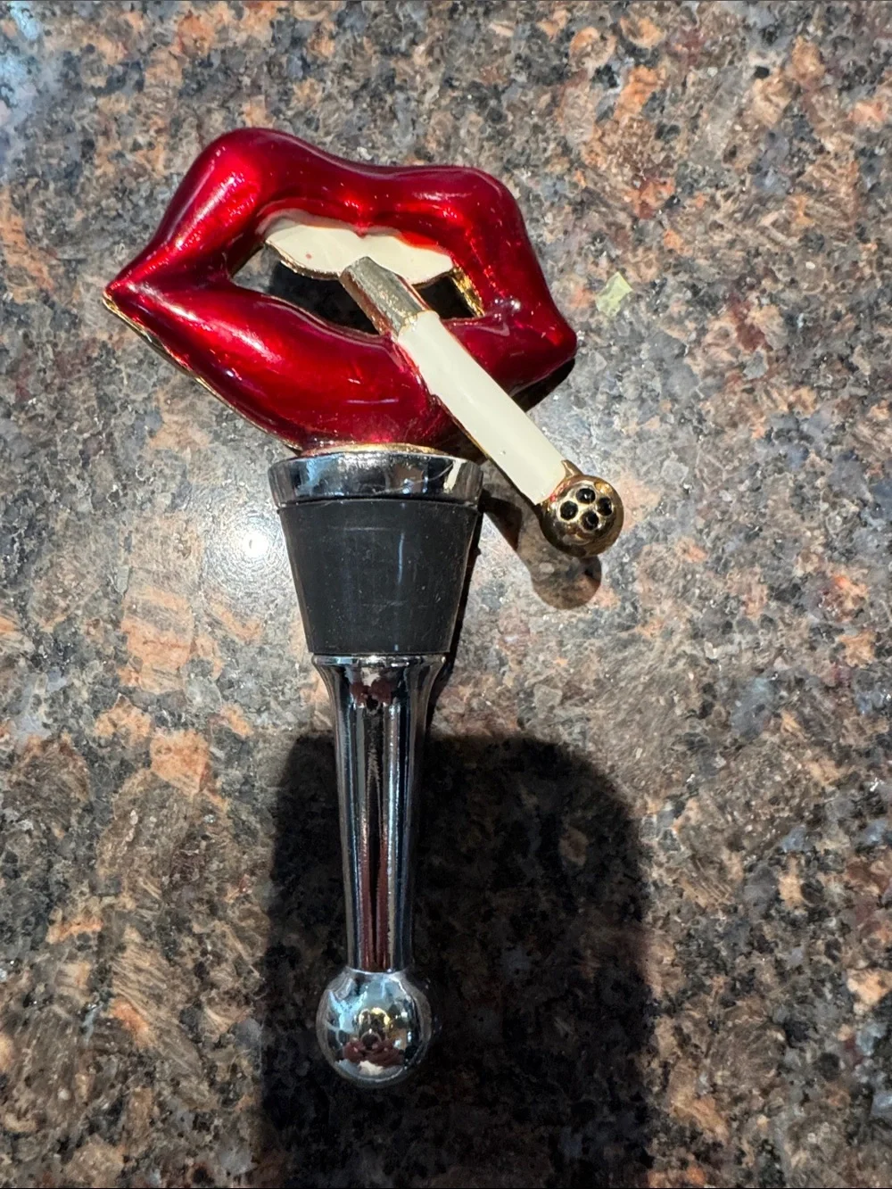 Red Lip Cigarette Bottle Stopper - Fashionable Wine Accessory